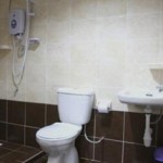 Golden Court Hotel Bathroom