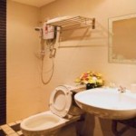 Bathroom Rose Cottage Hotel Bandar Seri Alam